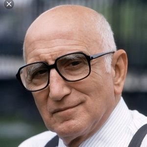 Meet your Posher, Menos